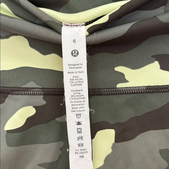lululemon athletica Green Camo women’s size 6 Leggings - Picture 2 of 5